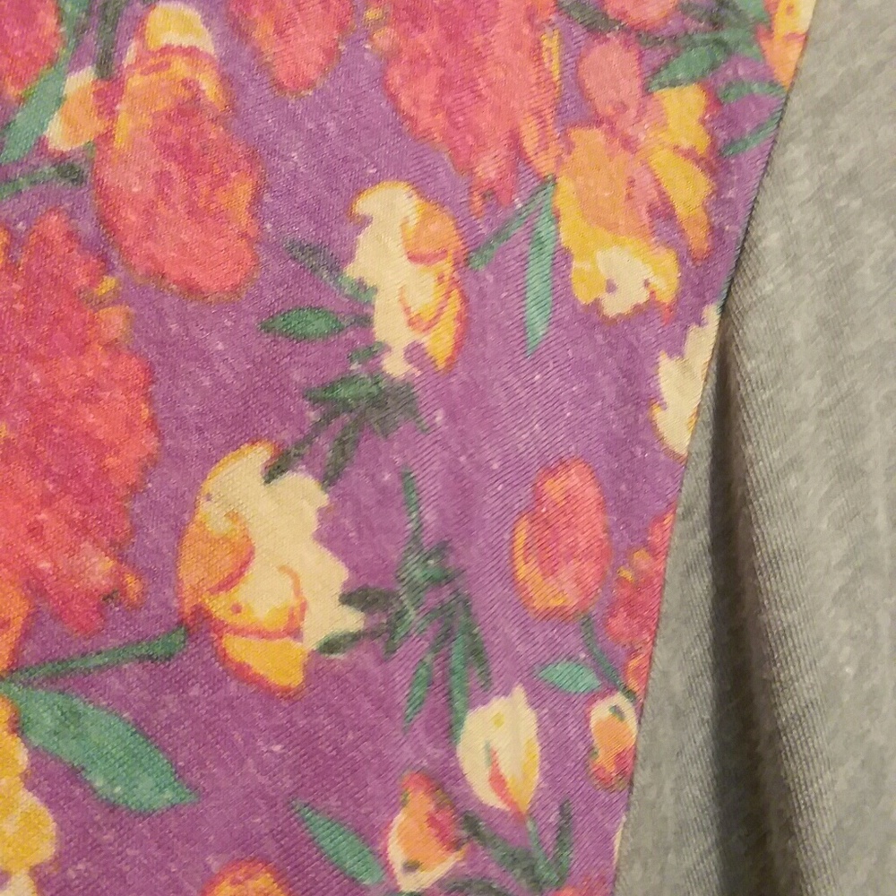 LuLaRoe Randy - Picture 2 of 4